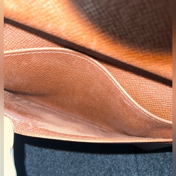 ✅AUTHENTIC LV KISSLOCK WALLET MI0938 LOUIS VUITTON - Picture 13 of 16